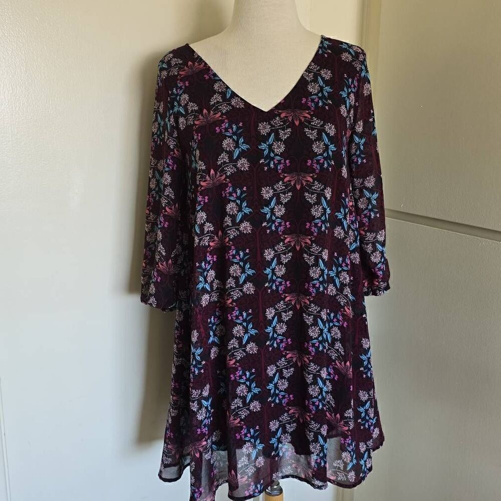 Tempted black floral a-line shift dress with lace open back, EUC, Sz. M
